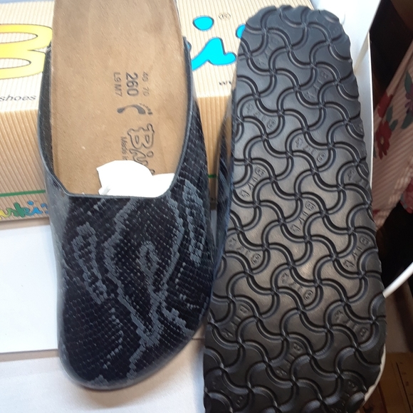 Birkenstock Clogs Shoes Shoes - Birkenstock clogs sz9 women's, nvr worn a15